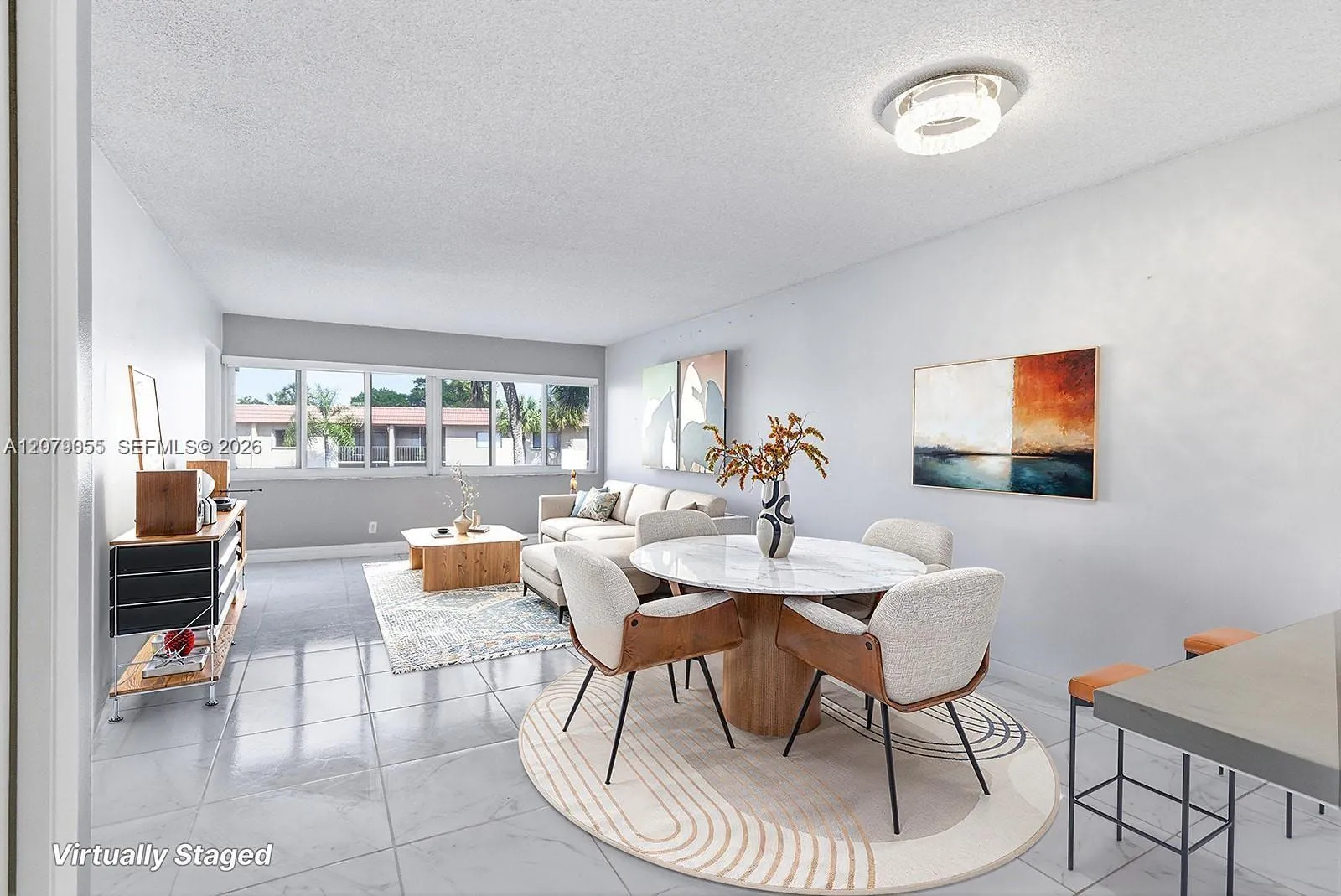 Foto de propiedad en 140 Lakeview Drive 203, Weston, FL 33326 Weston con MLS# 