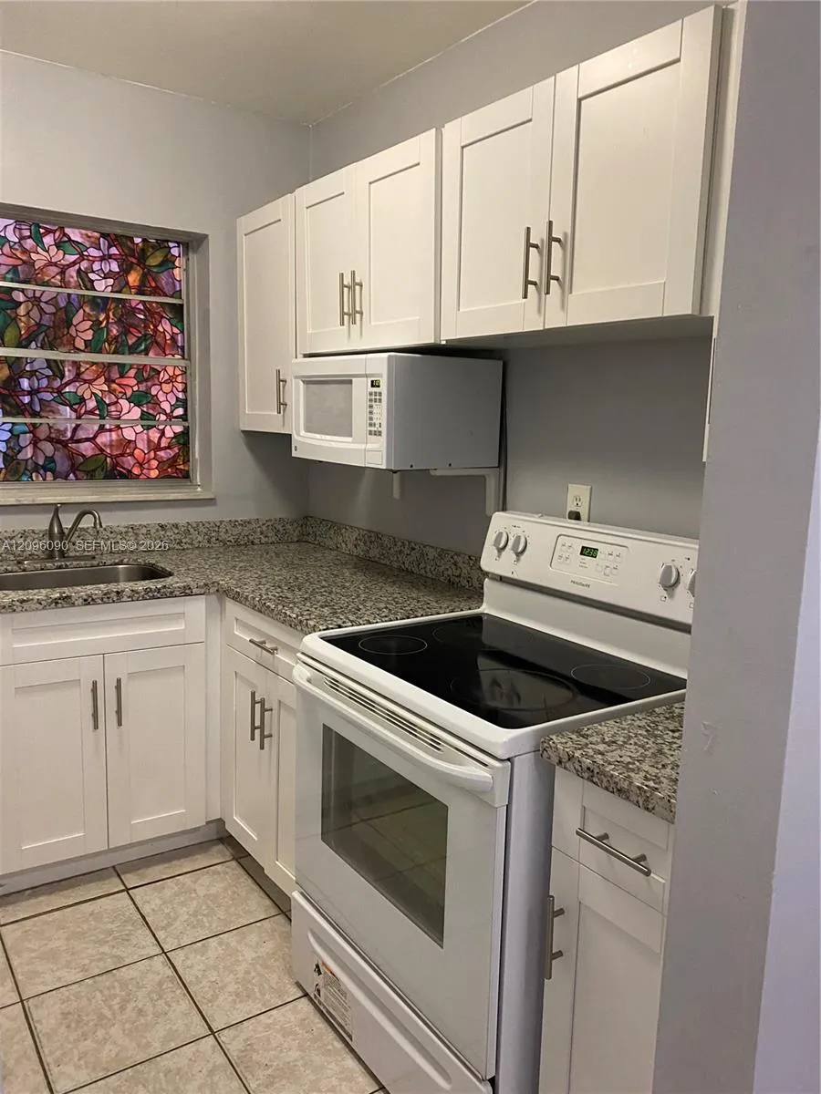 En Renta 140 Royal Palm Road 207, Hialeah Gardens, FL 33016, Hialeah Gardens, FL 33016