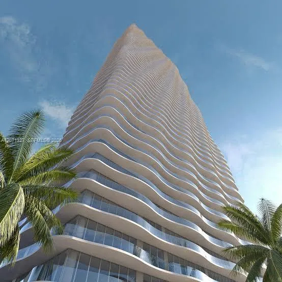 Foto de propiedad en 1400 Biscayne Boulevard 1905, Miami, FL 33132 Miami con MLS#