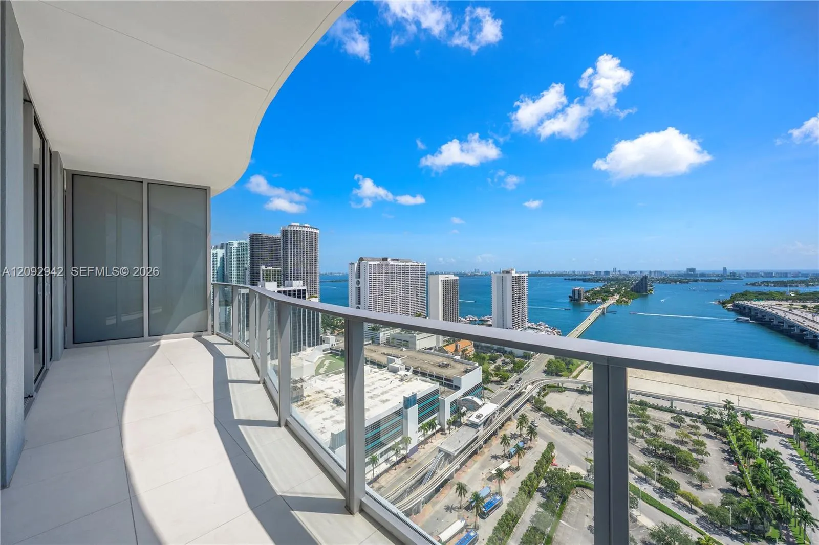 En Venta 1400 Biscayne Boulevard 3005, Miami, FL 33132, Miami, FL 33132