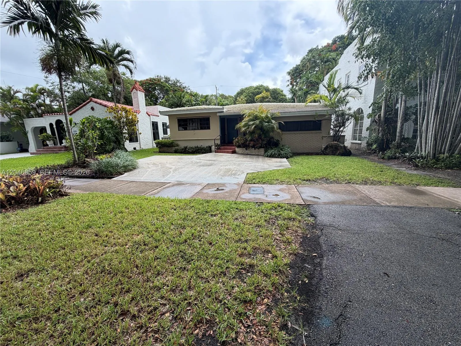Foto de propiedad en 1400 Madrid Street, Coral Gables, FL 33134 Coral Gables con MLS# 