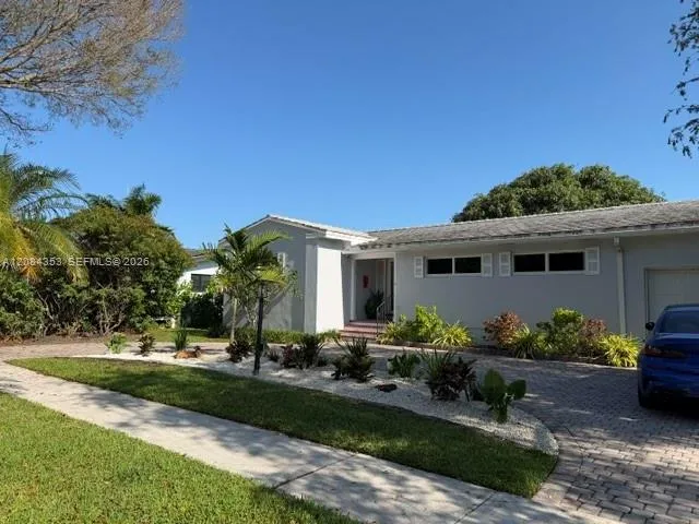 Foto de propiedad en 1400 NE 104 Street, Miami Shores, FL 33138 Miami Shores con MLS# 