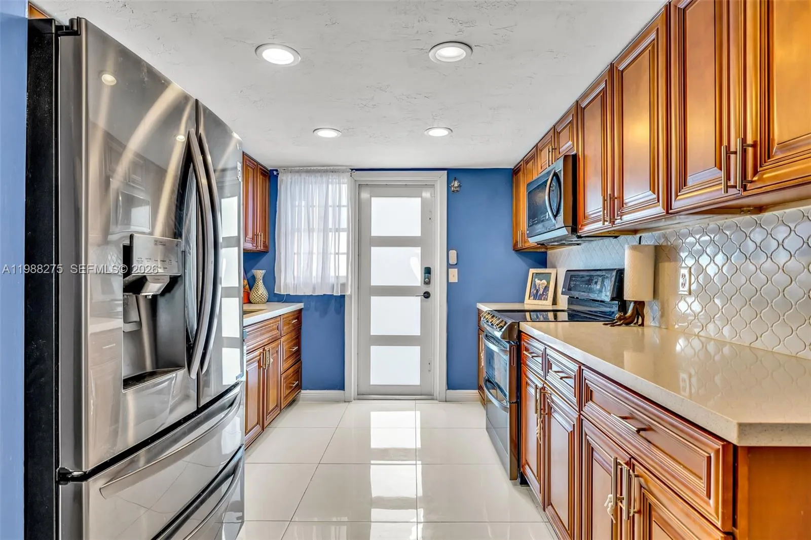 Vendido 1400 S 19th Avenue 1, Hollywood, FL 33020, Hollywood, FL 33020
