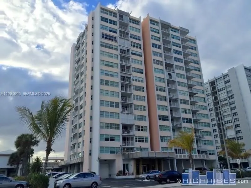 Foto de propiedad en 1400 S Ocean Drive 1004, Hollywood, FL 33019 Hollywood con MLS#