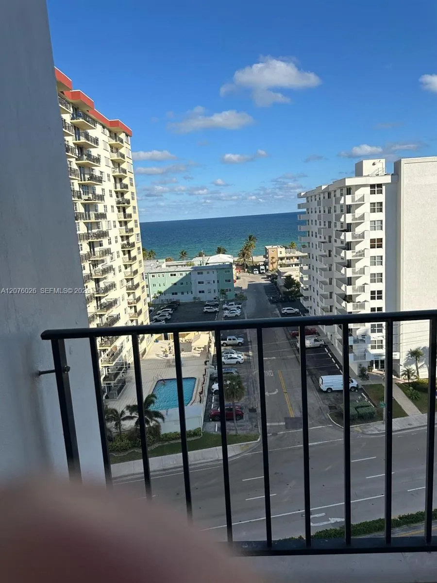 Foto de propiedad en 1400 S Ocean Drive 1008, Hollywood, FL 33019 Hollywood con MLS# 