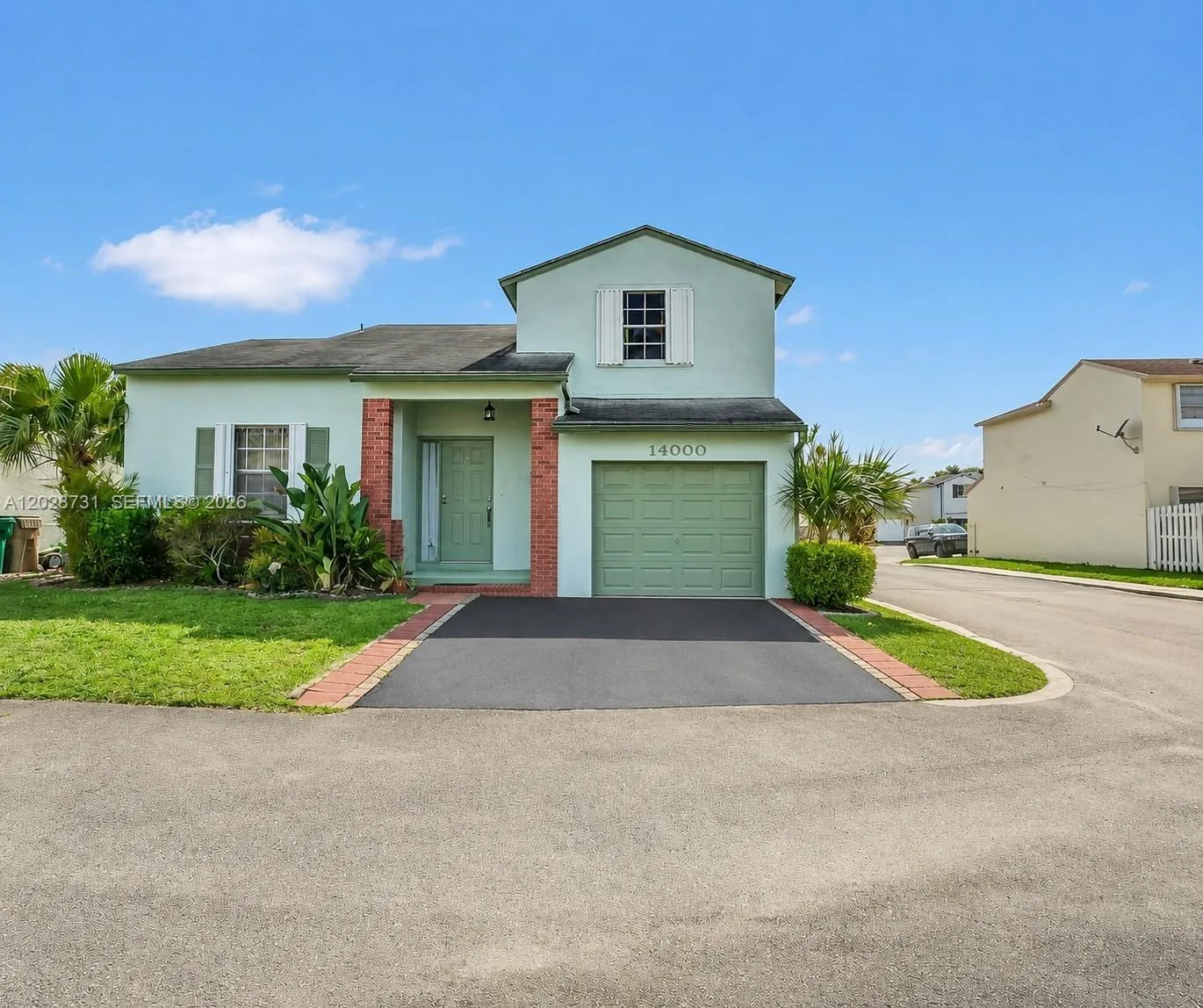 Vendido 14000 Langley Place, Davie, FL 33325, Davie, FL 33325