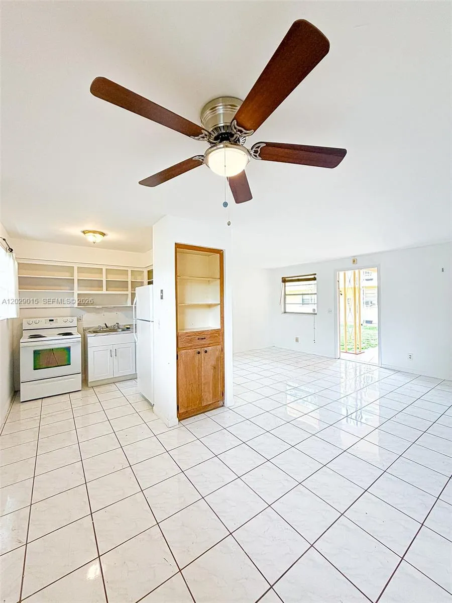Foto de propiedad en 1401 Grant Street 3, Hollywood, FL 33020 Hollywood con MLS# 