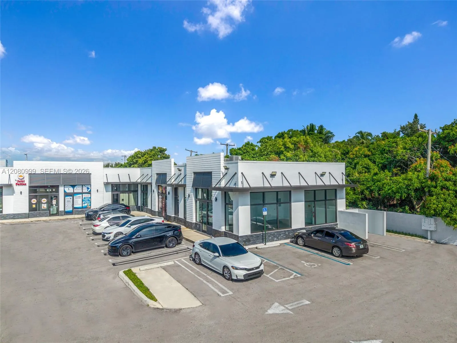 Foto de propiedad en 1401 NW 119th Street 3, North Miami, FL 33167 North Miami con MLS# 