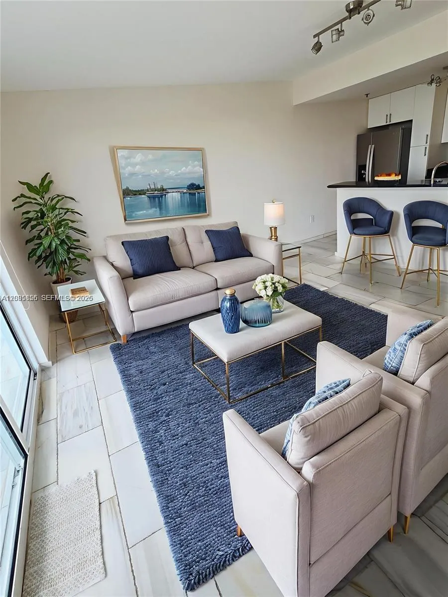 En Renta 1401 SW 22nd Street 1203, Miami, FL 33145, Miami, FL 33145