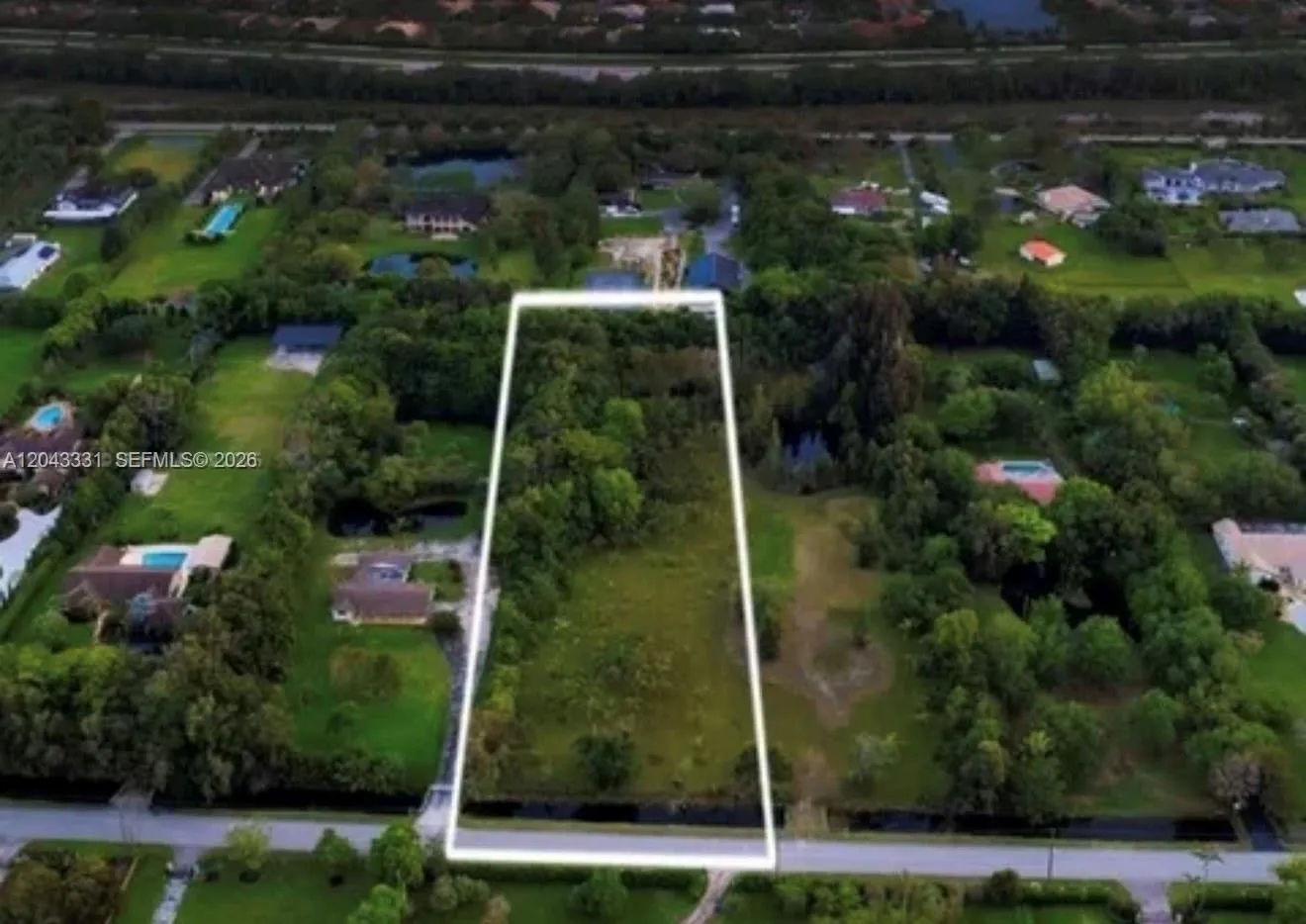 Foto de propiedad en 14010 Mustang Trail, Southwest Ranches, FL 33330 Southwest Ranches con MLS# 