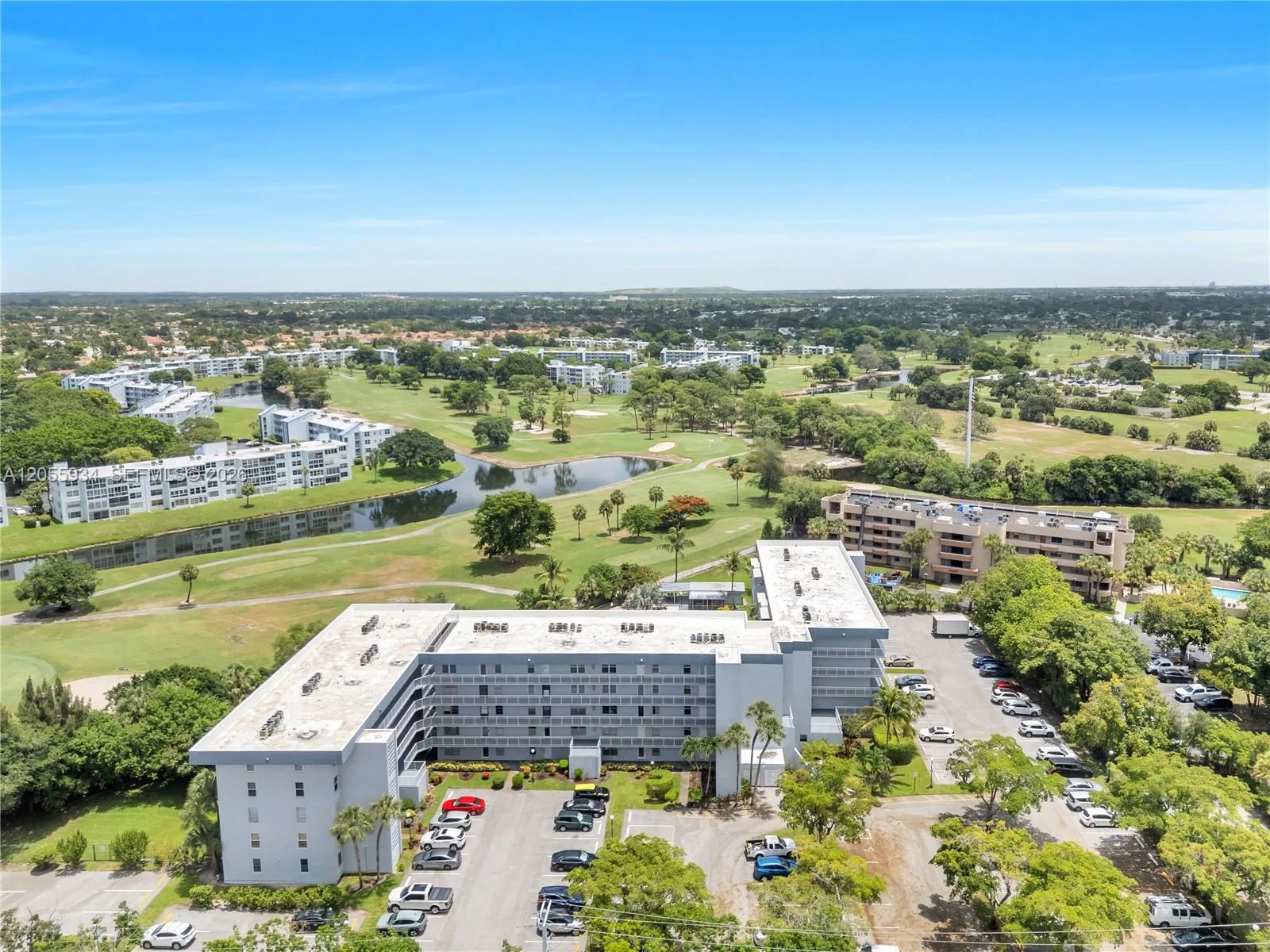 Foto de propiedad en 1402 NW 80th Avenue 310, Margate, FL 33063 Margate con MLS# 