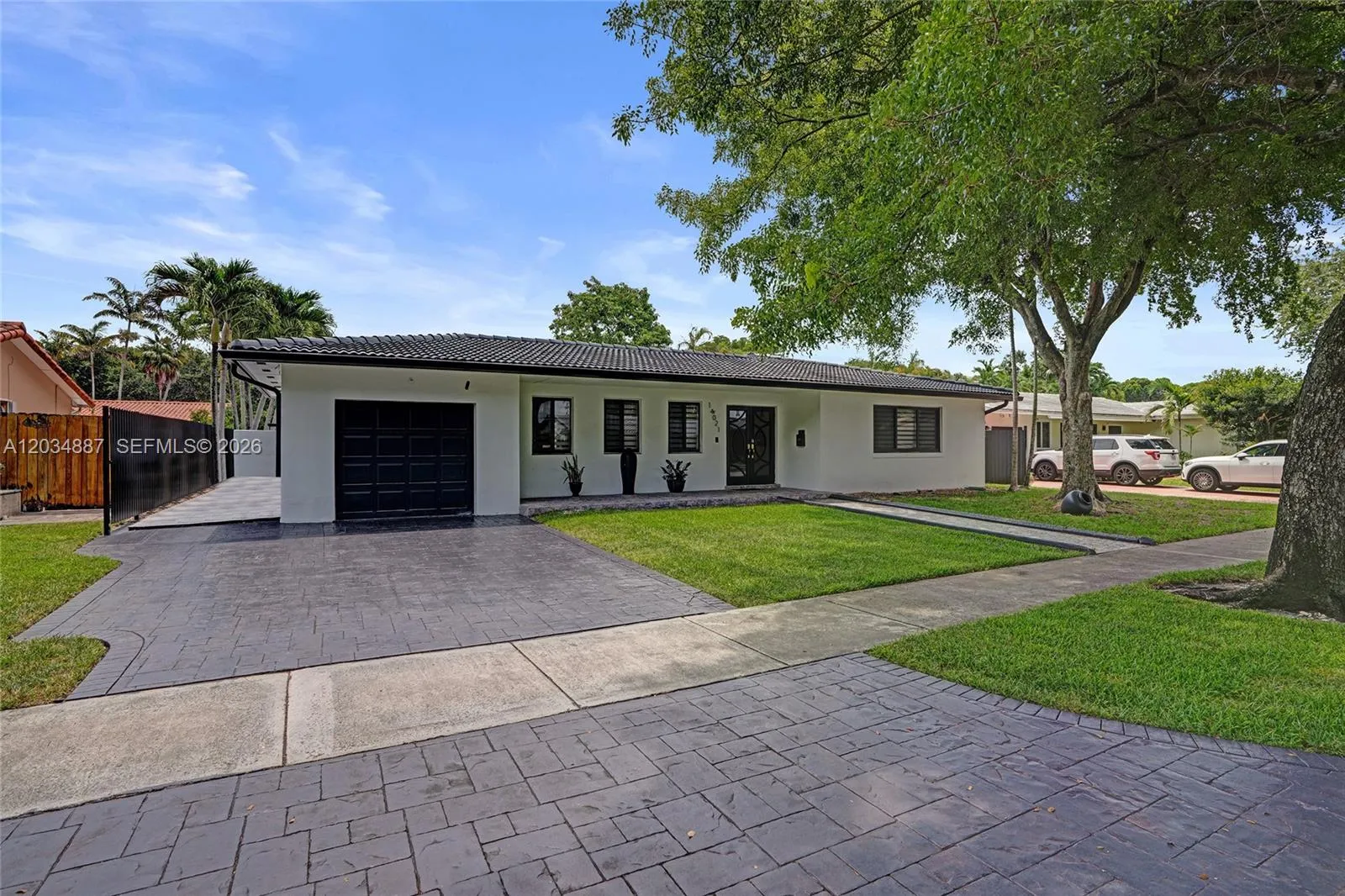 Foto de propiedad en 14021 Cypress Court, Miami Lakes, FL 33014 Miami Lakes con MLS# 