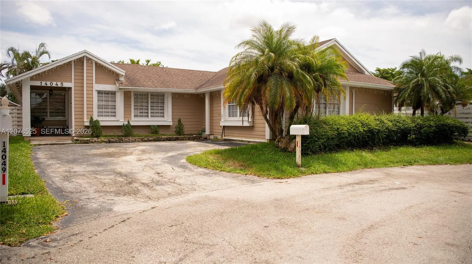 En Venta 14045 SW 103rd Terrace, Miami, FL 33186, Miami, FL 33186