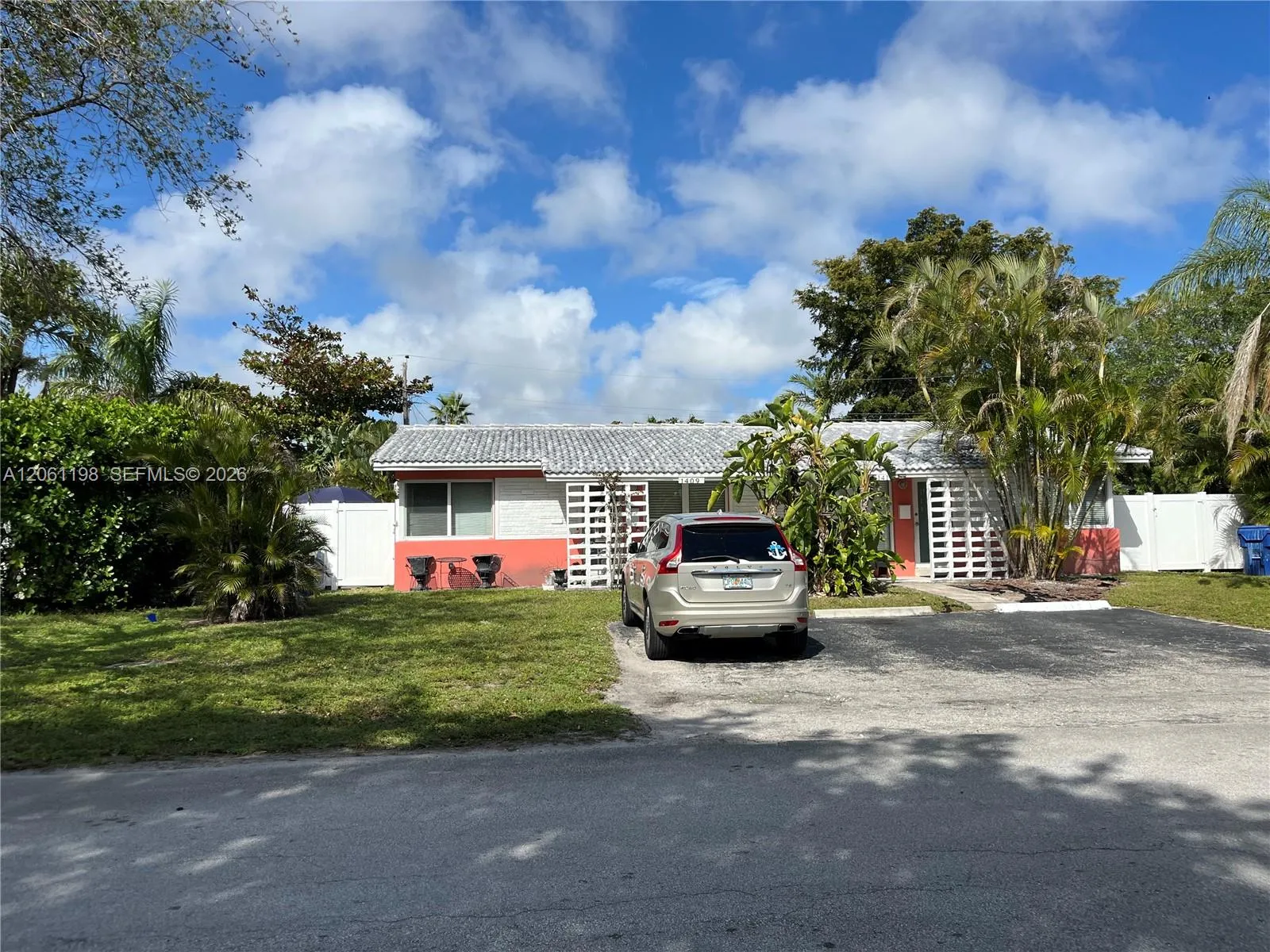 Foto de propiedad en 1409 NE 21st Street, Wilton Manors, FL 33305 Wilton Manors con MLS# 
