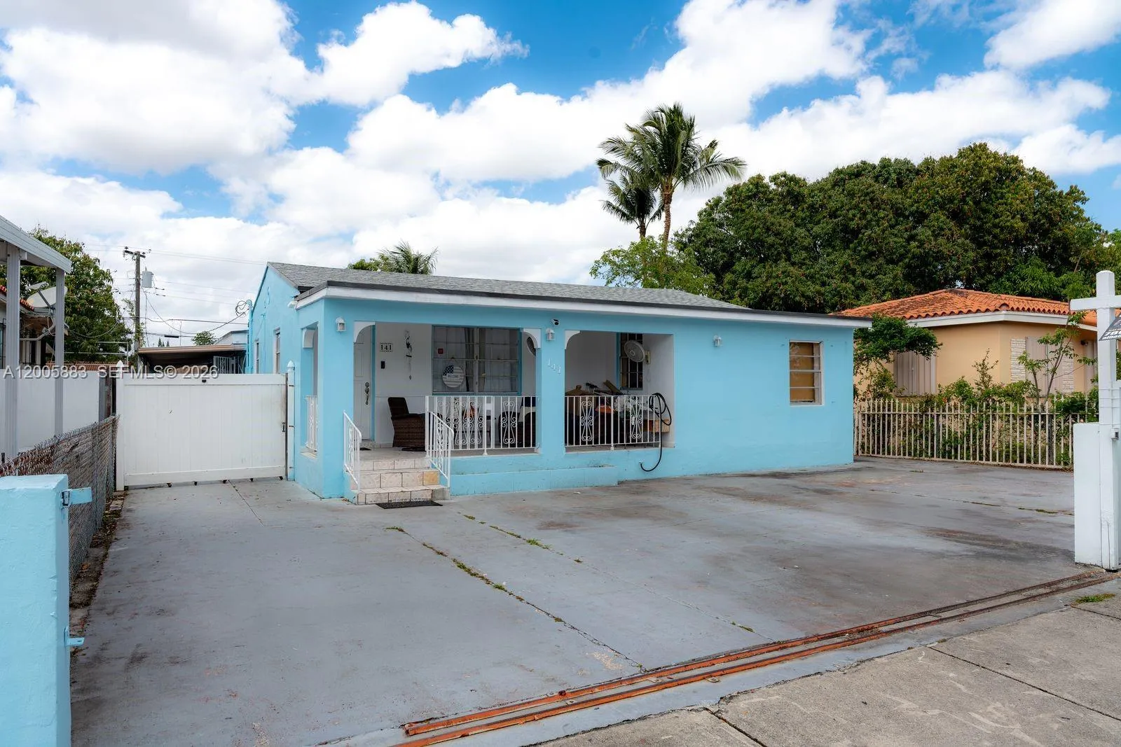 Foto de propiedad en 141 E 16th Street, Hialeah, FL 33010 Hialeah con MLS# 