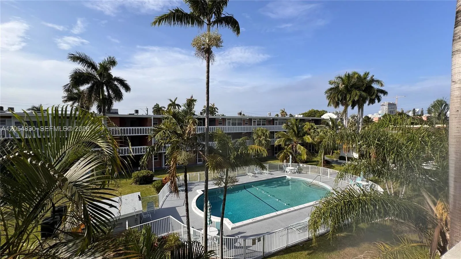 Vendido 141 NE 10th Avenue 24C, Hallandale Beach, FL 33009, Hallandale Beach, FL 33009