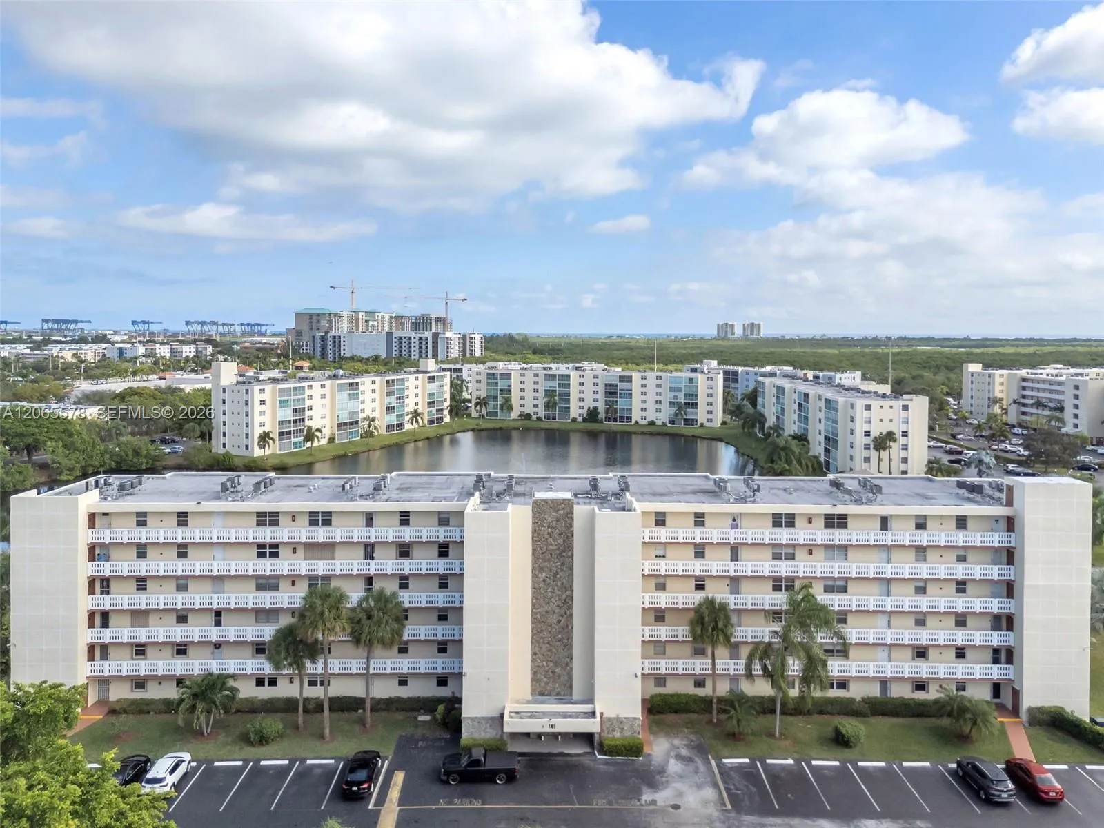 Foto de propiedad en 141 SE 3rd Avenue 101, Dania Beach, FL 33004 Dania Beach con MLS# 