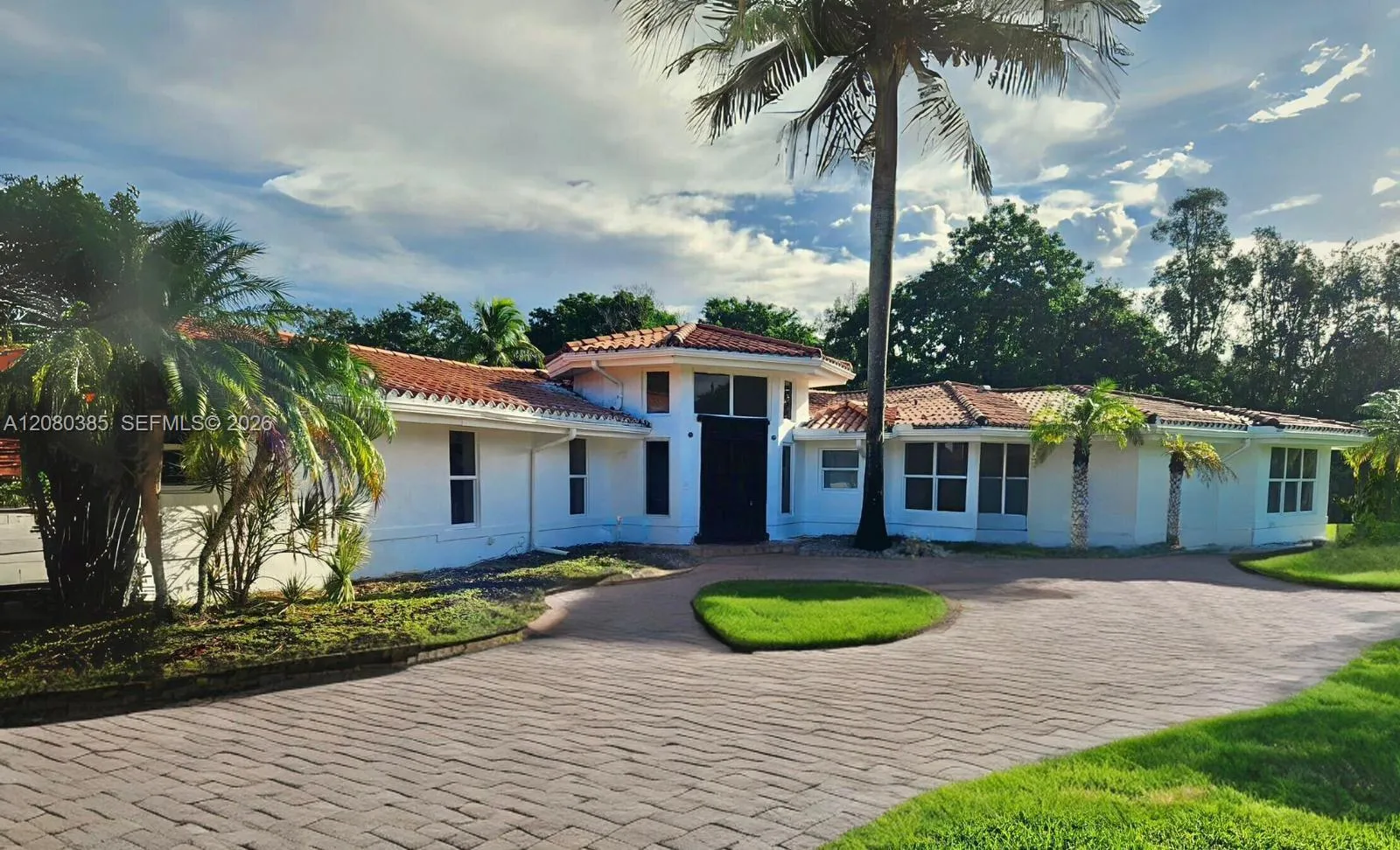 Foto de propiedad en 14101 Luray Road, Southwest Ranches, FL 33330 Southwest Ranches con MLS# 