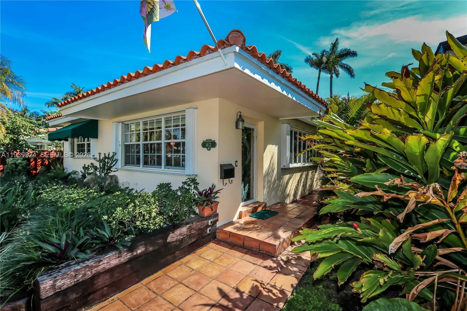 Foto de propiedad en 1412 Hollywood Boulevard, Hollywood, FL 33020 Hollywood con MLS# 