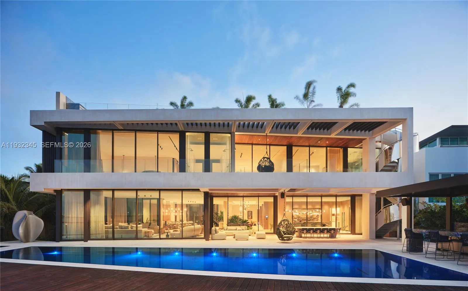 Foto de propiedad en 1413 N Venetian Way, Miami, FL 33139 Miami con MLS# 