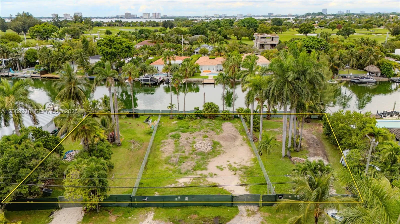 En Venta 1415 Marseille Drive, Miami Beach, FL 33141, Miami Beach, FL 33141