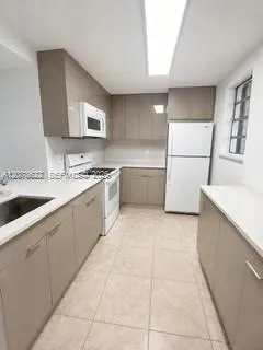 Foto de propiedad en 14170 SW 84th Street 401-F, Miami, FL 33183 Miami con MLS# 