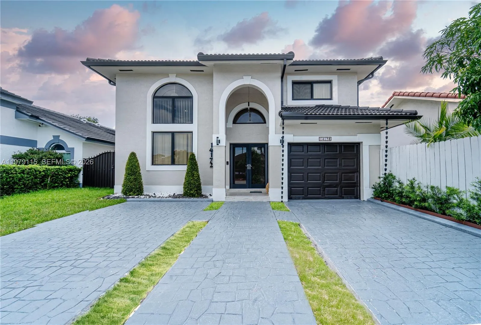 Foto de propiedad en 14172 NW 87th Court, Miami Lakes, FL 33018 Miami Lakes con MLS# 