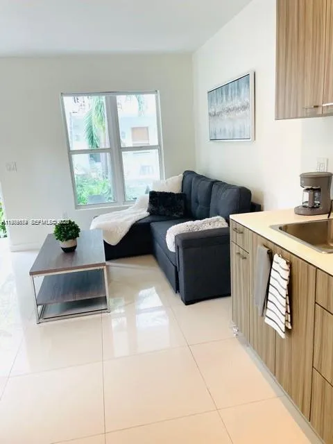 Vendido 1419 West Avenue 106, Miami Beach, FL 33139, Miami Beach, FL 33139