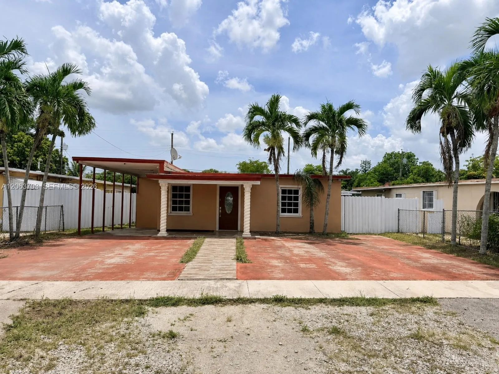 En Venta 142 E 45th Street, Hialeah, FL 33013, Hialeah, FL 33013