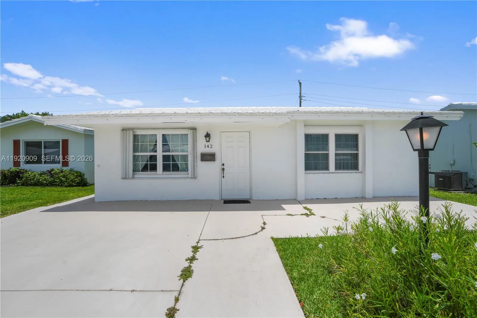 Foto de propiedad en 142 NW 10th Court, Boynton Beach, FL 33426 Boynton Beach con MLS# 