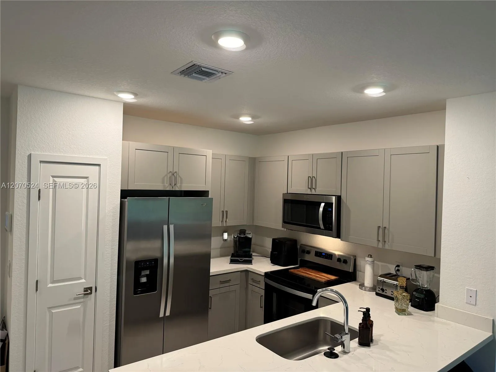 Foto de propiedad en 142 SE 5th Court, Deerfield Beach, FL 33441 Deerfield Beach con MLS# 