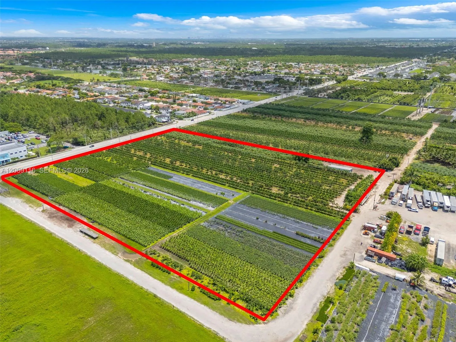 Foto de propiedad en 142 SW Av 184 Street, FL 33177  con MLS# 