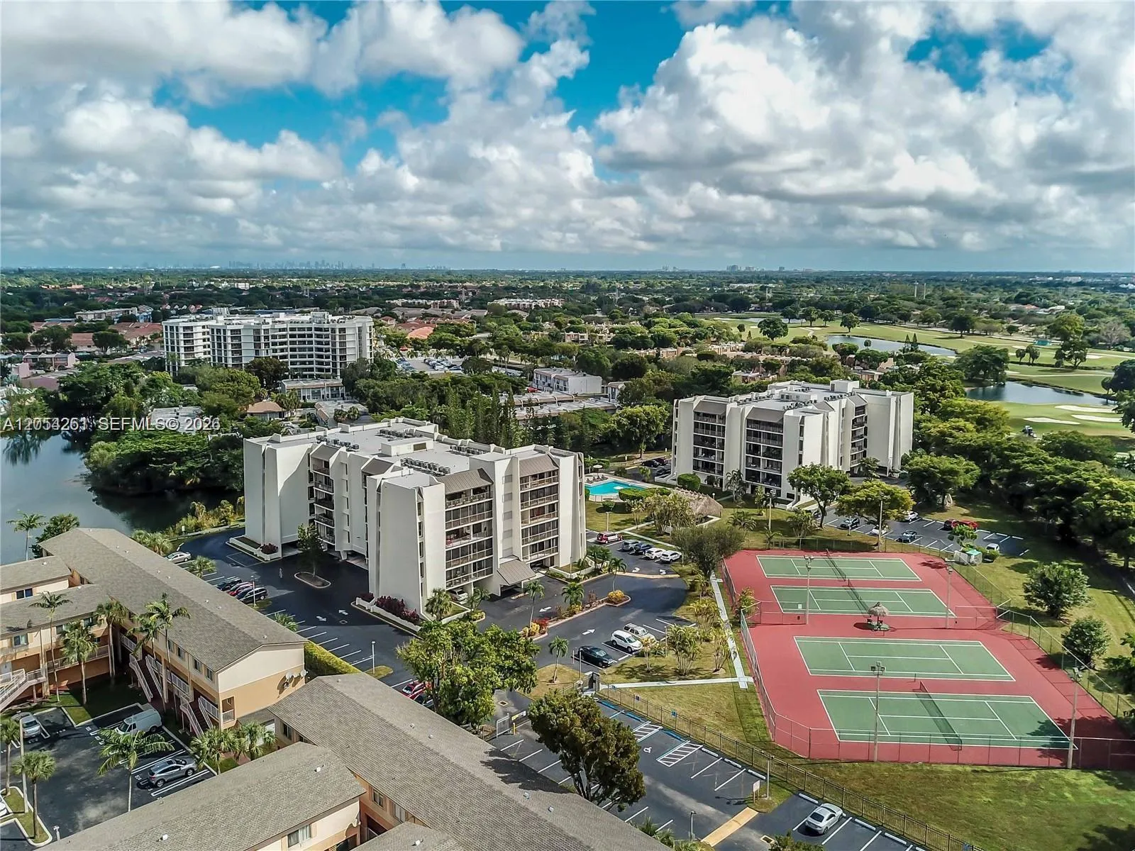 Foto de propiedad en 14203 SW 66th Street 503, Miami, FL 33183 Miami con MLS# 