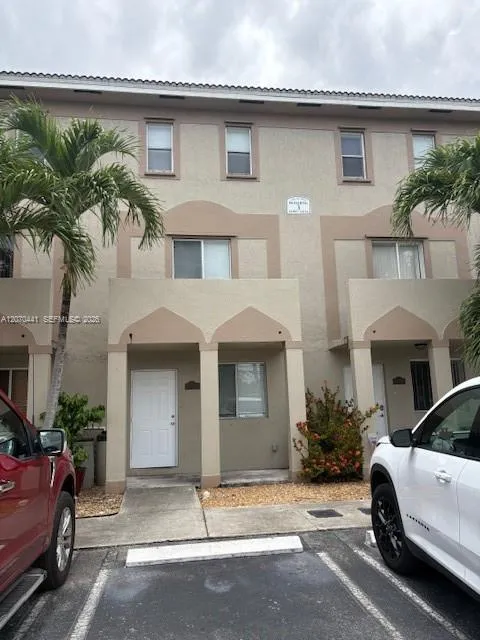 Foto de propiedad en 14218 NW 17th Avenue 14218, Opa-Locka, FL 33054 Opa-Locka con MLS# 