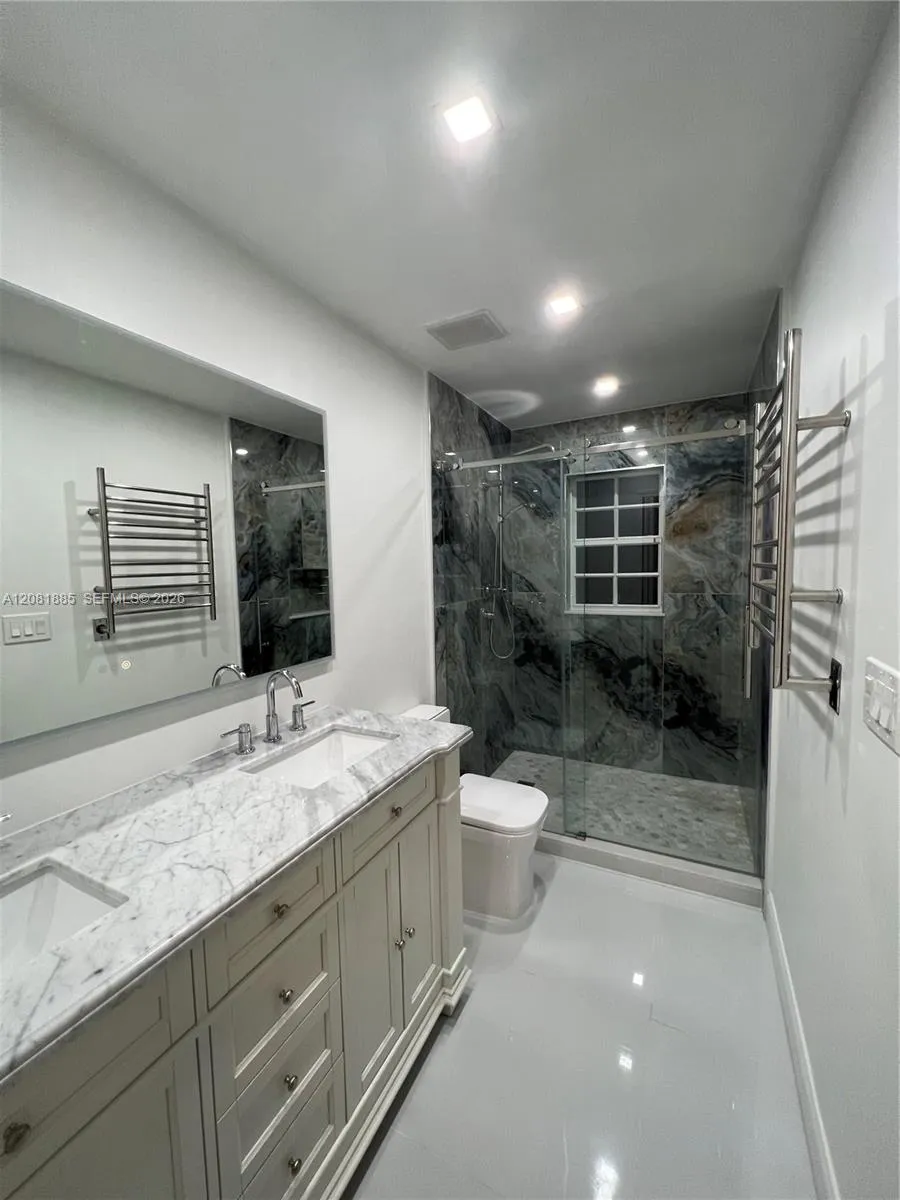 Foto de propiedad en 14245 SW 57th Lane 9-8, Miami, FL 33183 Miami con MLS# 