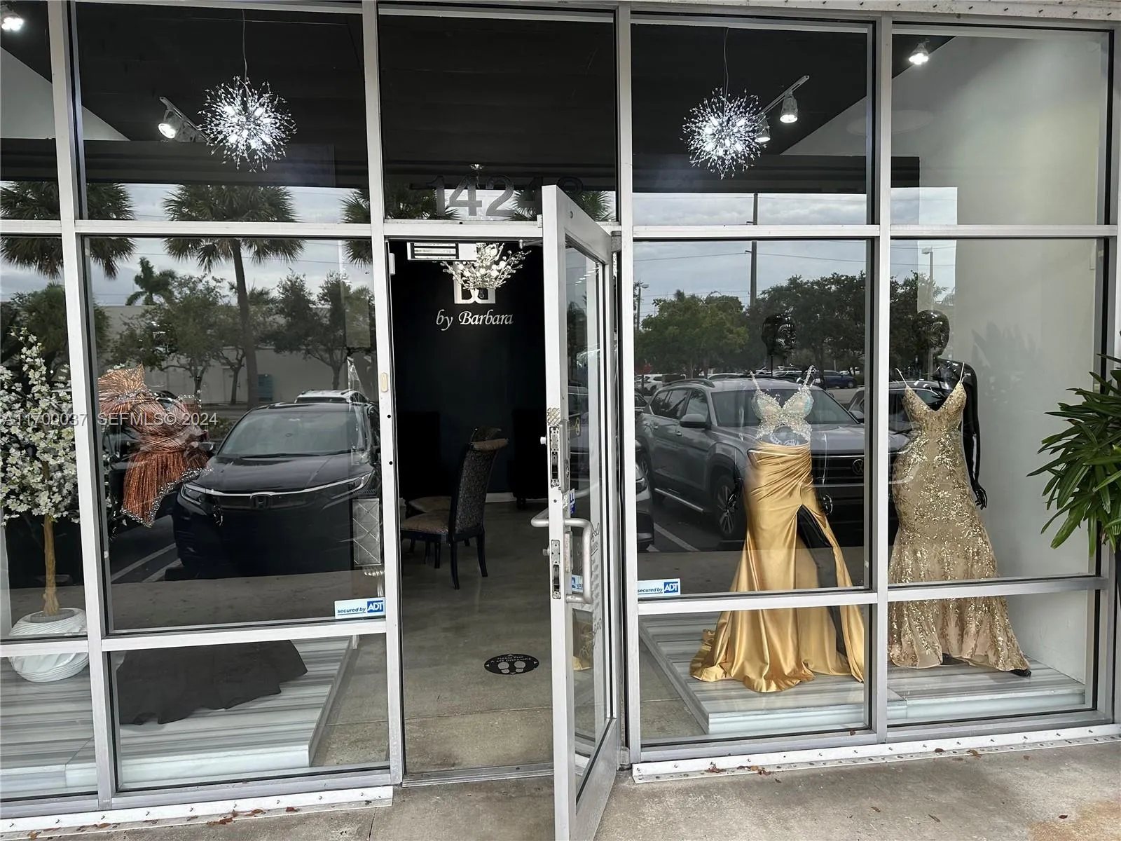 Foto de propiedad en 14248 SW 8th Street, Miami, FL 33184 Miami con MLS# 