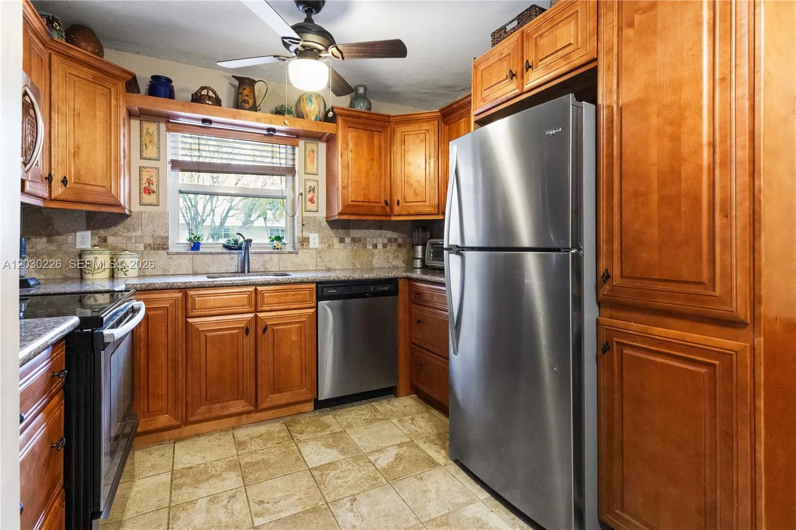Foto de propiedad en 1425 Arthur Street 205A, Hollywood, FL 33020 Hollywood con MLS# 