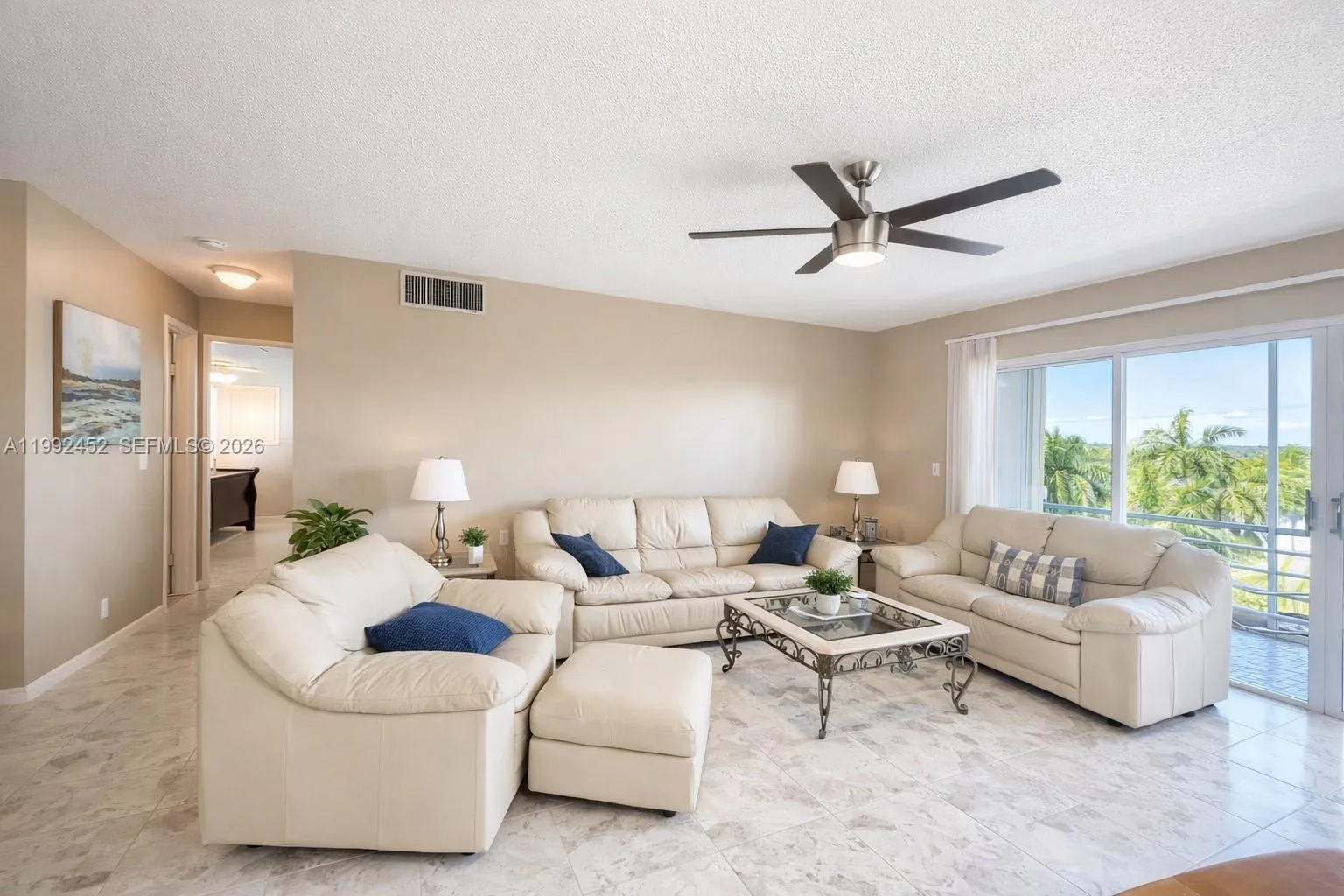 Foto de propiedad en 1425 Atlantic Shores Boulevard 501, Hallandale Beach, FL 33009 Hallandale Beach con MLS# 