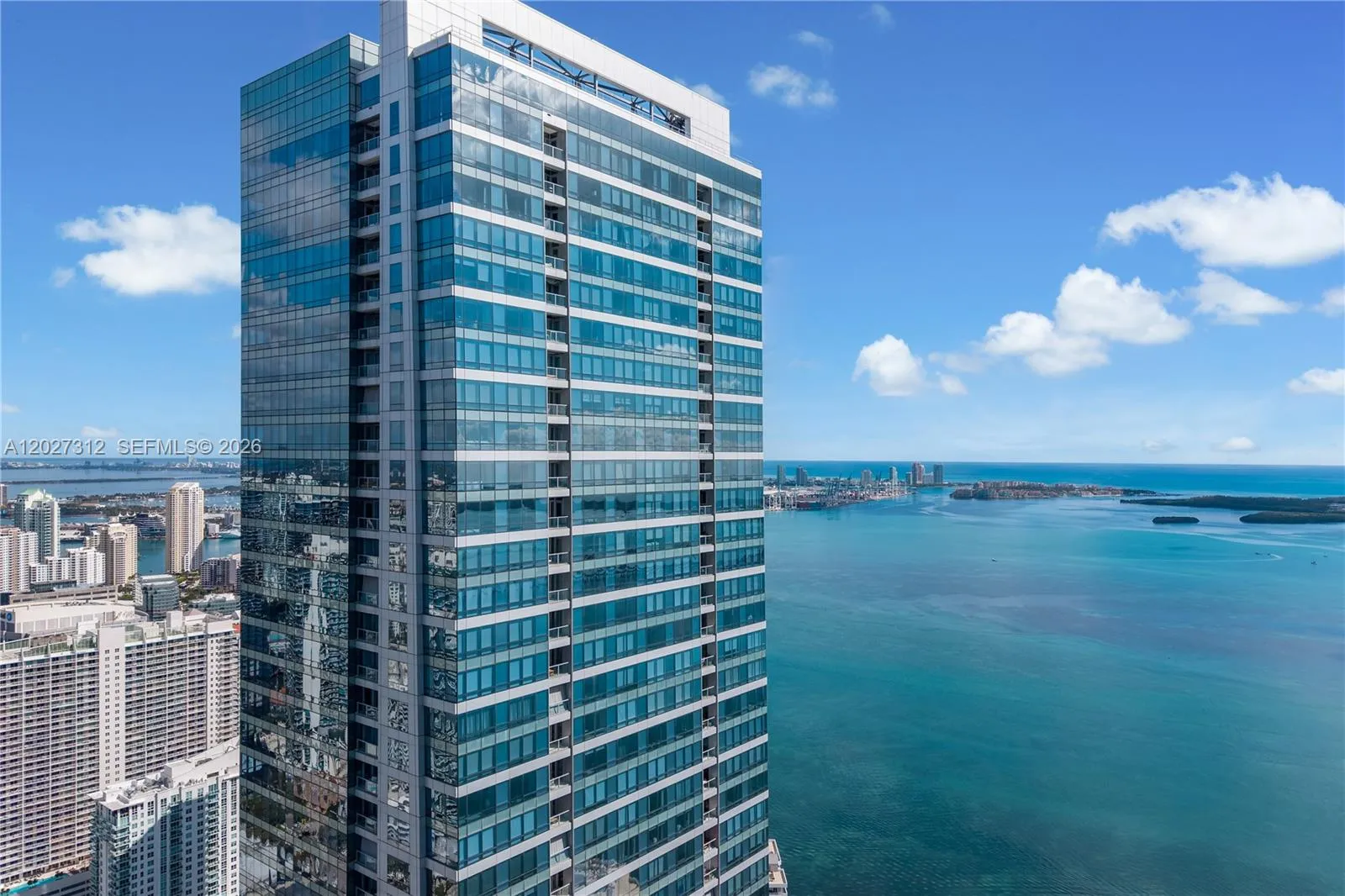 Vendido 1425 Brickell Avenue 57A, Miami, FL 33131, Miami, FL 33131