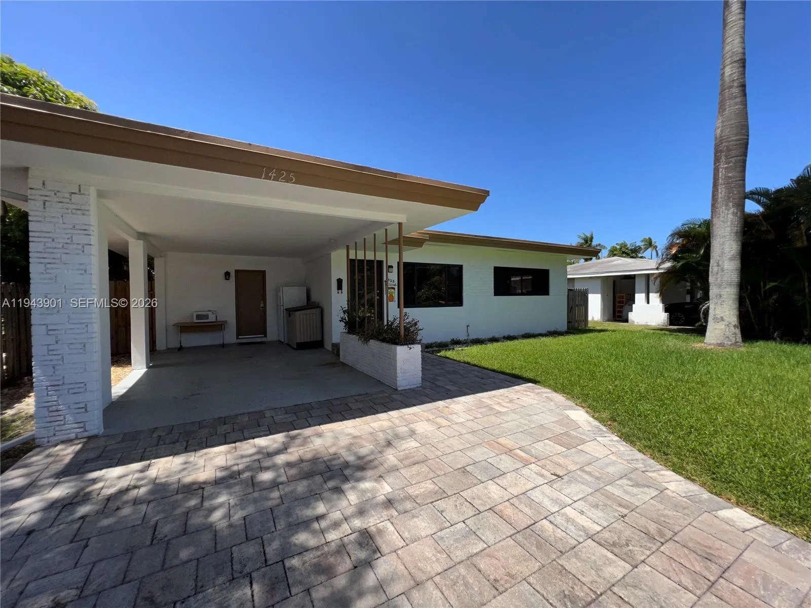 Foto de propiedad en 1425 Grant Street, Hollywood, FL 33020 Hollywood con MLS# 