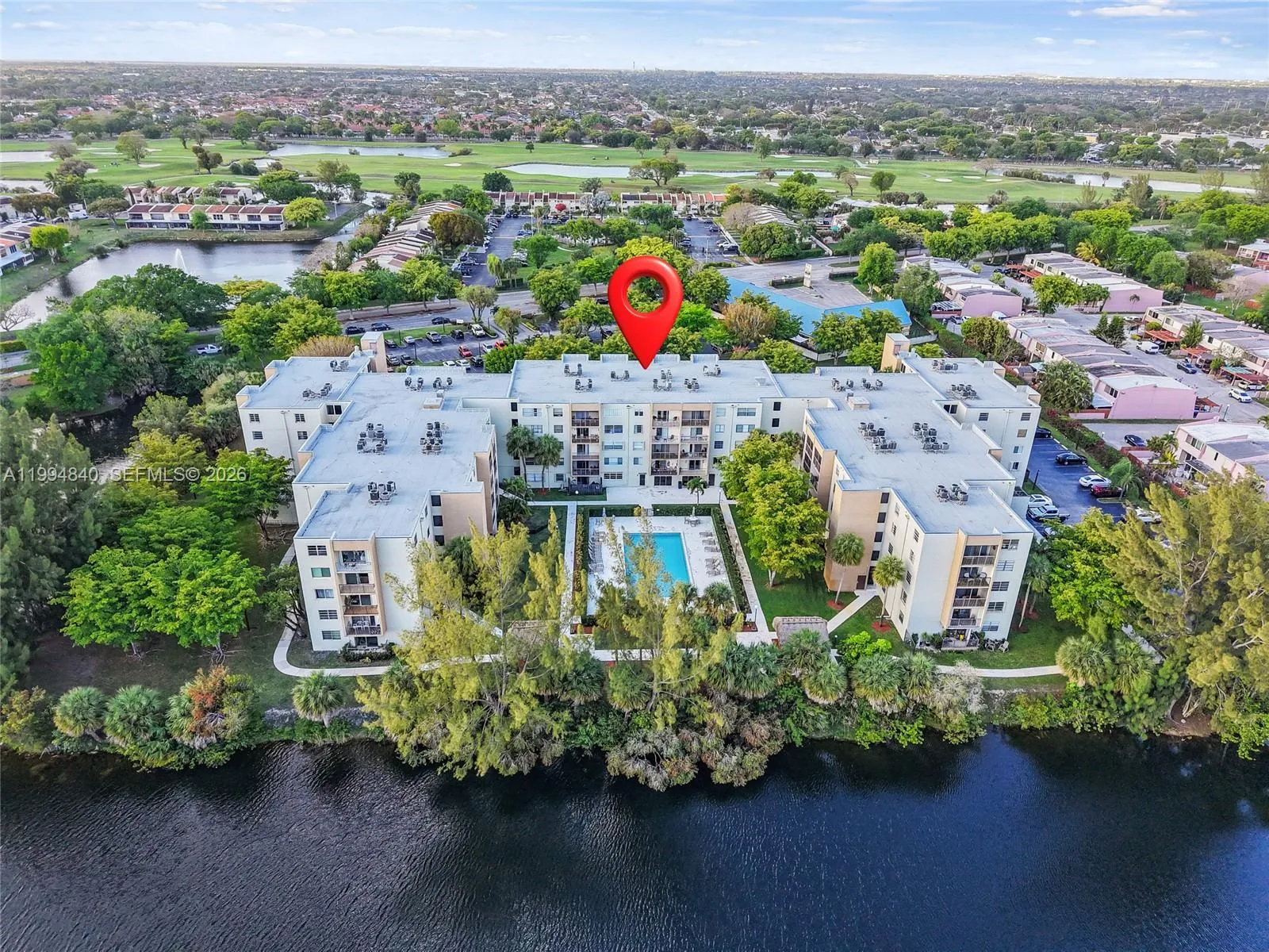 Foto de propiedad en 14250 SW 62nd Street 402, Miami, FL 33183 Miami con MLS# 