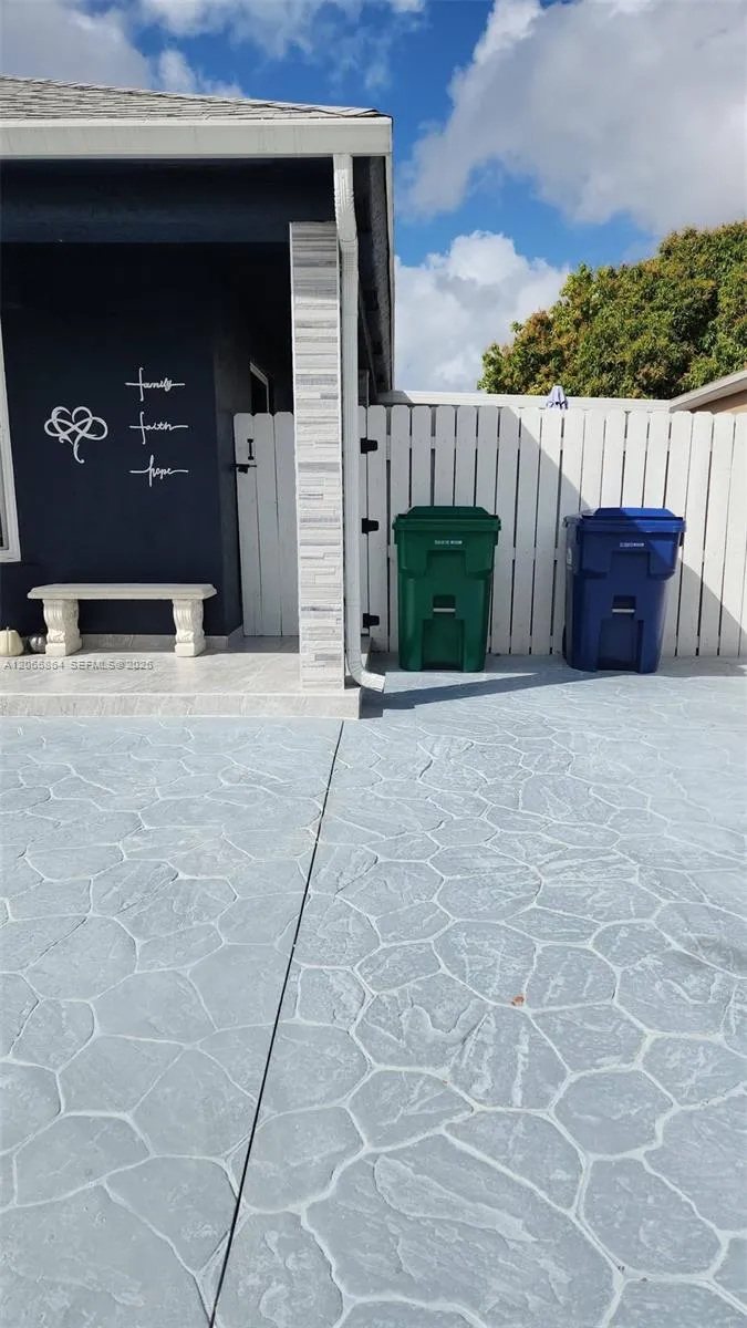 En Renta 14307 SW 159th Terrace B, Miami, FL 33177, Miami, FL 33177
