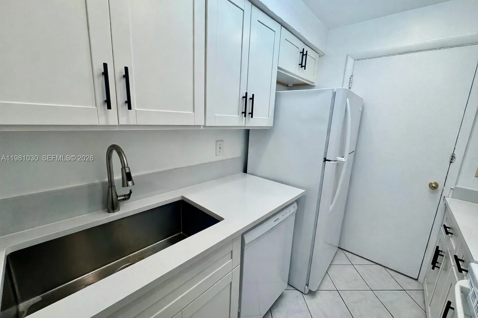 Vendido 1431 S 14th Avenue 118, Hollywood, FL 33020, Hollywood, FL 33020