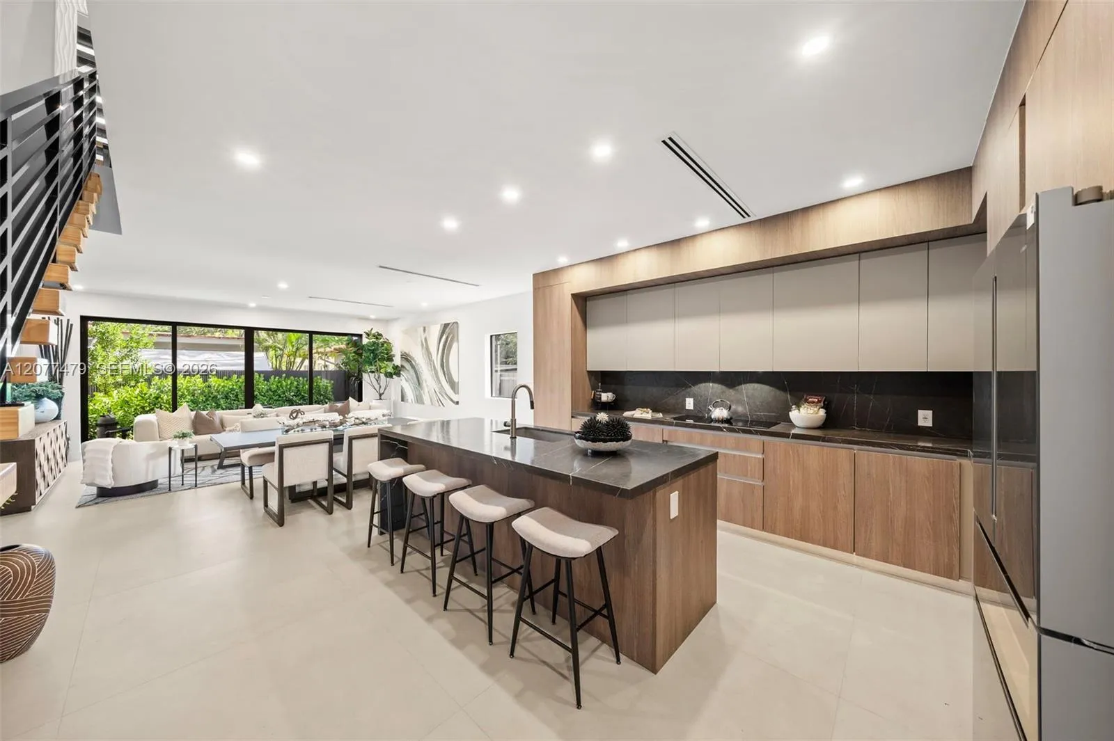En Venta 1433 SW 20th Street, Miami, FL 33145, Miami, FL 33145