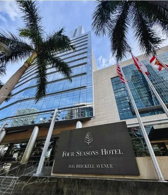 Foto de propiedad en 1435 Brickell Avenue 3508, Miami, FL 33131 Miami con MLS# 