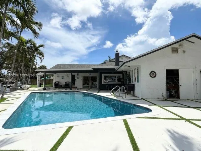 Foto de propiedad en 1436 NW 8th Street, Dania Beach, FL 33004 Dania Beach con MLS# 