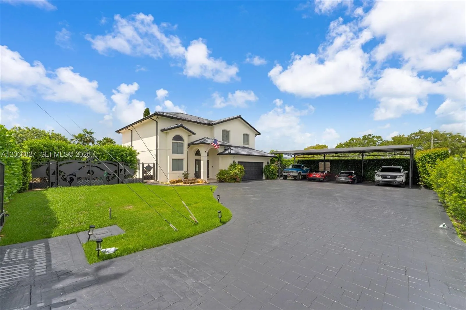 Foto de propiedad en 14380 SW 36th Street, Miami, FL 33175 Miami con MLS# 