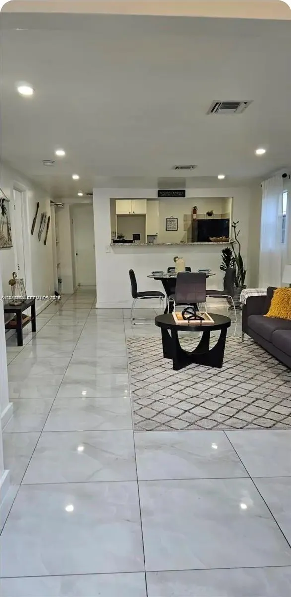En Renta 144 NW 7th Avenue 1, Dania Beach, FL 33004, Dania Beach, FL 33004