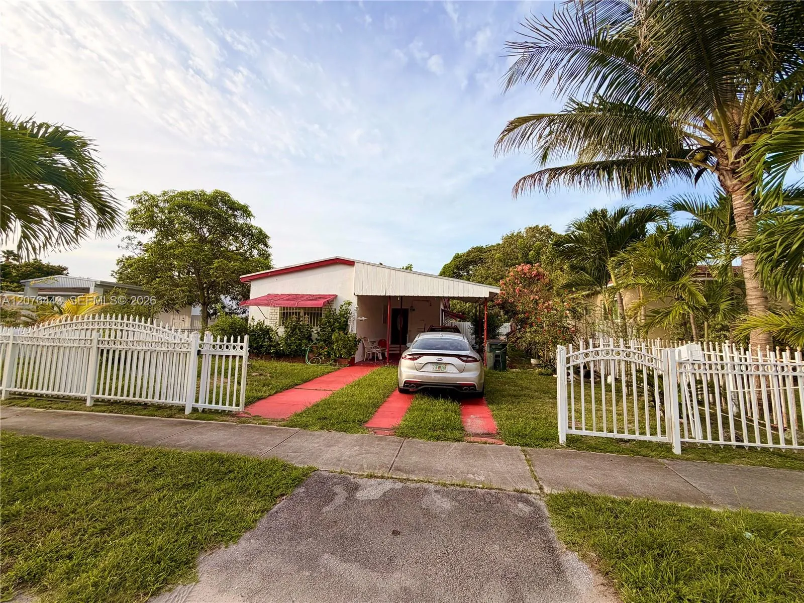 Foto de propiedad en 1440 NE 136th Street, North Miami, FL 33161 North Miami con MLS# 