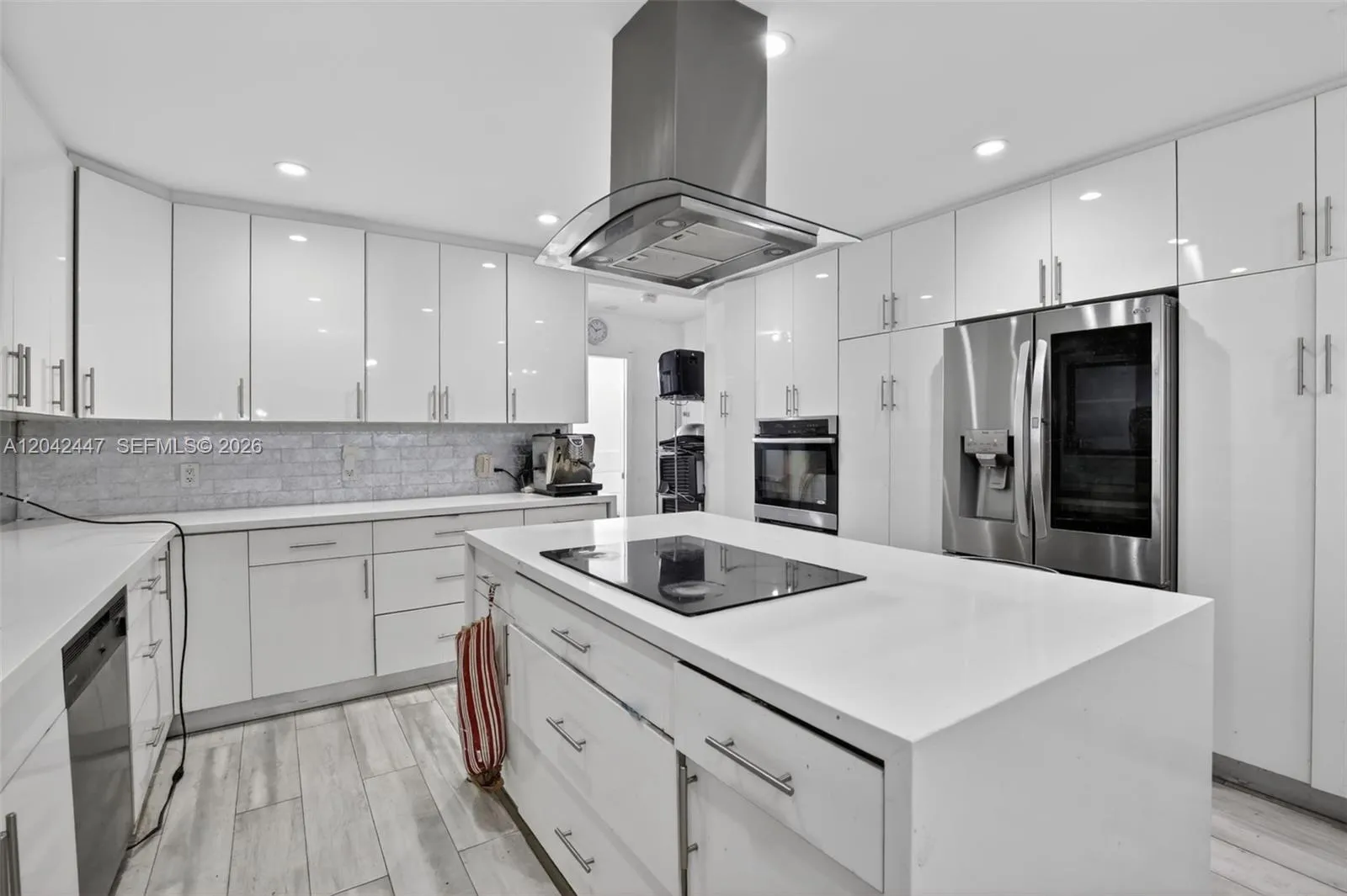 Foto de propiedad en 14401 SW 23rd Street, Davie, FL 33325 Davie con MLS# 